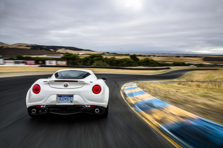  Alfa Romeo 4C Launch Edition (960) 2015 года  (NA) (фото 19 из 44)